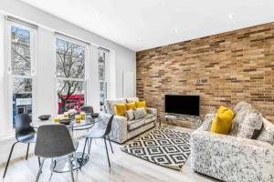 LUX Abbey Road Apartment Sleeps up to 7