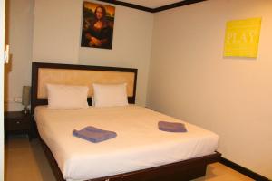 Hollywood Inn Hotel Patong