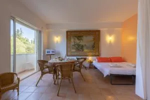 Grand studio à 5 minutes à pied de la plage - لاسيوتا