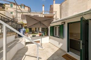 Family Bliss Central Apartment