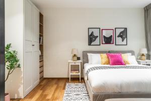 Title Halo Life in Yellow 40m2 King Bed Pool