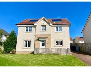 The Hideaway - Newmains