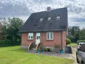 Lejlighed med gårdhave - Arnborg