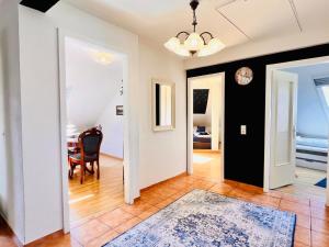 Ferienwohnung Luna -3 Schlafzimmer, Waschmaschine, Küche, WLAN, ca 15 Min bis zum Europa Park,