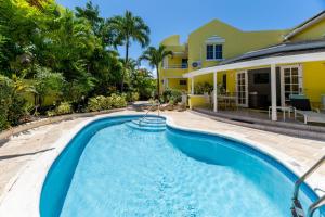 Vida Mejor - Poolside