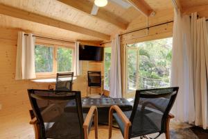 Waterfront Studio Less Than 1 Mi to Downtown Bradenton!