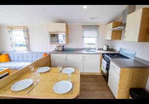 MP676 Parkdean Camber Sands
