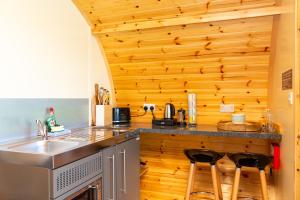 Brownthwaite Luxury Pod with Hot Tub at Fell View Park Kirkby Lonsdale