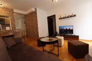 Lux Apartment Rose 2 60m2 - 4hvězdičkové hotely ve městě Kragujevac