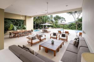 w* Amazing 4BR Villa at Mesa de Yeguas