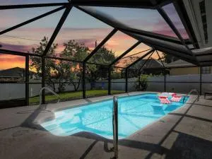 4BD Beach House Heated Pool Sleeps 14 - Naples