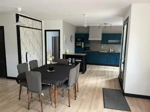 La maison dans les bois - Parnac