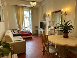 Beau T2 proche Negresco