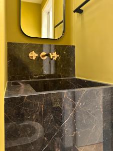 Ariadne luxurious apartment at Kolonaki