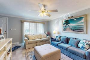 1 Mi to Beach! Marco Island Family Getaway w Pool