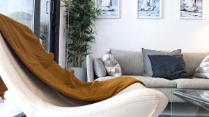 SUNSET WAVES sweet apartment