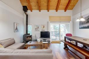 2 Bed 2 Bath Apartment in Carnelian Bay