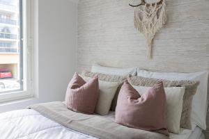 Aurora City Apartment with Sauna by BookLapland