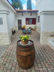 Casina Lupis - Quasani