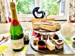 SaltWater Holiday Lodge for Penzance & St Ives - Paul