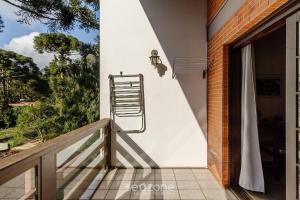 Apto duplex c lareira 100m do Lago Negro RLN204