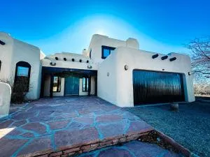 Slope & Sage Hideaway in Taos - Cimarron