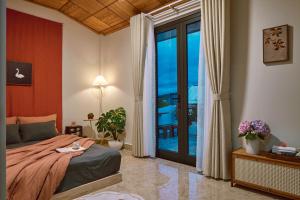 Phòng Giường Đôi Có Sân Hiên (Double Room with Terrace)