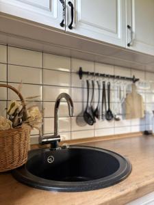 Countryside cottage with mountain view 