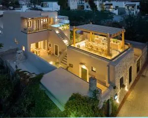 Kaptara Premium Villa, Plunge Pool & Jacuzzis - Koutouloufari