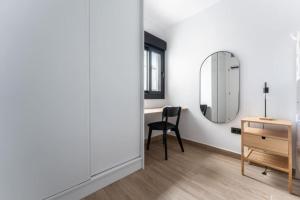 CT 326 - Faros Fuengirola City Center - Close to Beach & Amenities