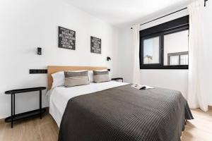 CT 326 - Faros Fuengirola City Center - Close to Beach & Amenities