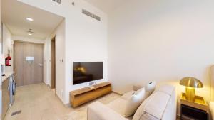 Azizi Riviera 29 - Aesthetic Studio in Meydan