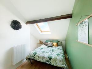 Appartements Somptueux appartement duplex proche RER : photos des chambres