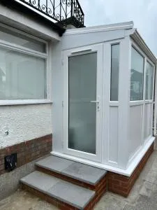 Mini studio flat - London