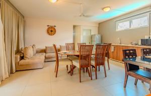 Pereybere Beach Paradise 4 Bedroom Apt