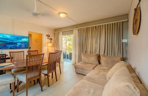 Pereybere Beach Paradise 4 Bedroom Apt