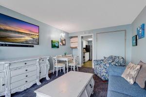 WINTER RATES! Oceanfront Paradise! Luxuriously Furnished Suite! B 630