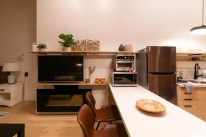 Stylish downtown apartment in Grand Forks, BC