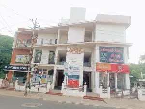 Hotel Marys Arcade - 坦贾武尔