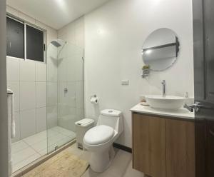 Condo Apt 3BR,2BA, 4mi from SJO Airport, Pool,Gated, Gym