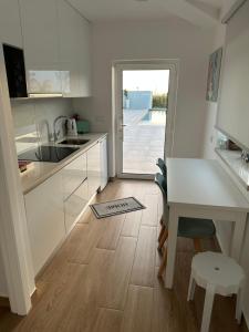 Yellow Sweet Home - Maria e Beatriz