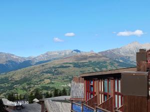 Résidence Aiguille Grive Bat I - Duplex pour 6 personnes à Arc 1800 dans le village de Charmettoger, skis aux pieds MAE-3621