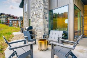Mtn-View Slopeside Chalet in Granby Ranch!
