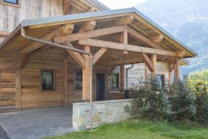 Chalets Magnifique chalet mitoyen - Jacuzzi - Cousinade II : photos des chambres