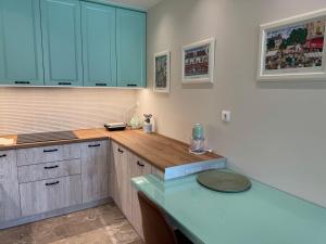 Modern, chic, near a Blue Flag beach, 100 sq m