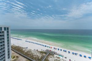 2123 Shoreline Towers 2-bdrm Penthouse Free Beach Setup