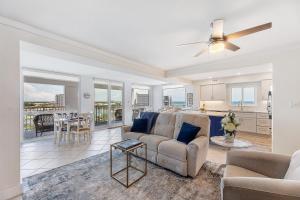 3101A Shoreline Towers Beachfront Condo - Free Beach Setup