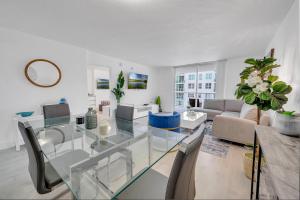 Modern HighRise 1BR Condo BrickellFreeParking