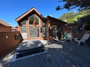 Oceanview Cabin 18 With Private Jacuzzi - كريسنت سيتي