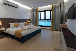 Celestial Shores at La Fontaine